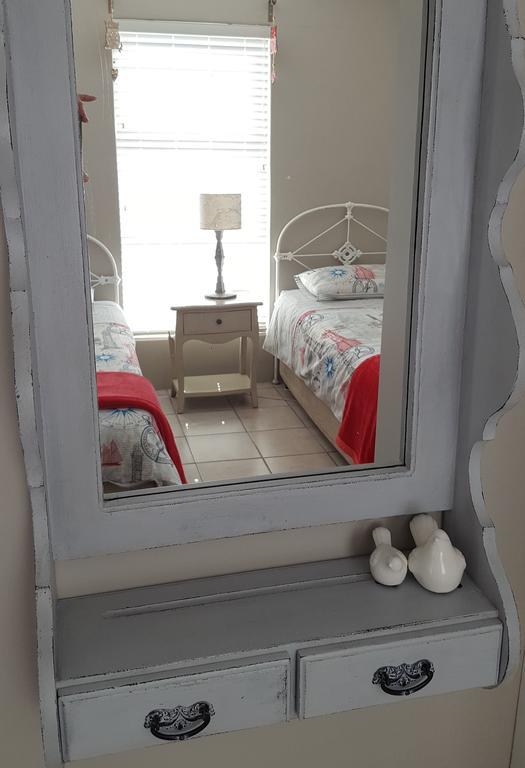 Strandloper Apartments Hermanus Buitenkant foto