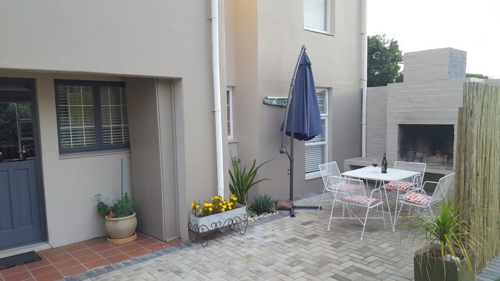 Strandloper Apartments Hermanus Buitenkant foto