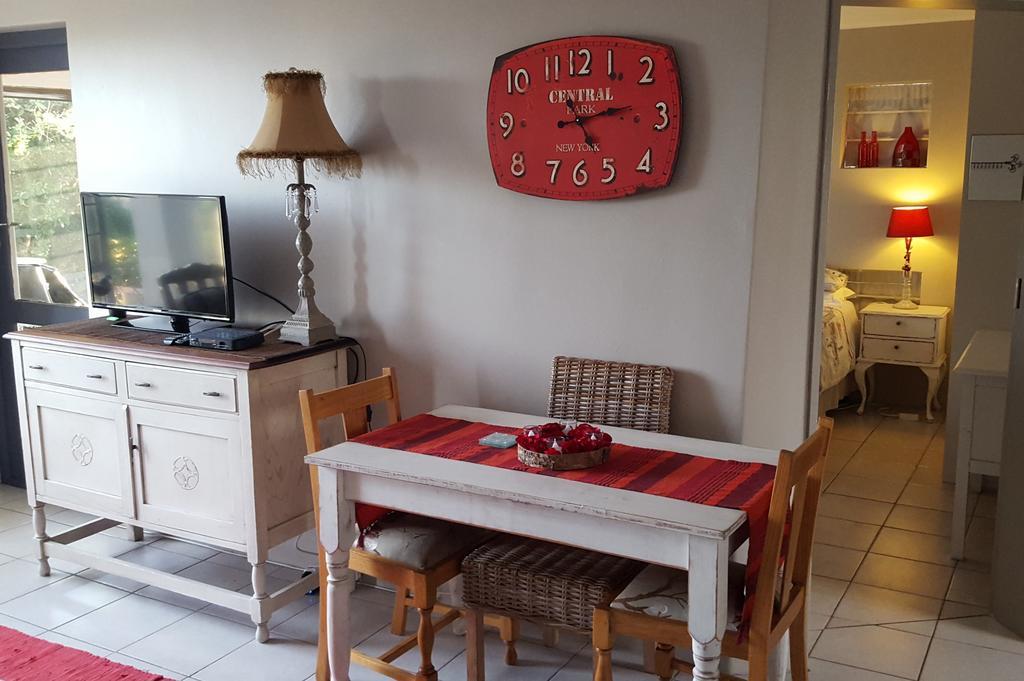 Strandloper Apartments Hermanus Buitenkant foto