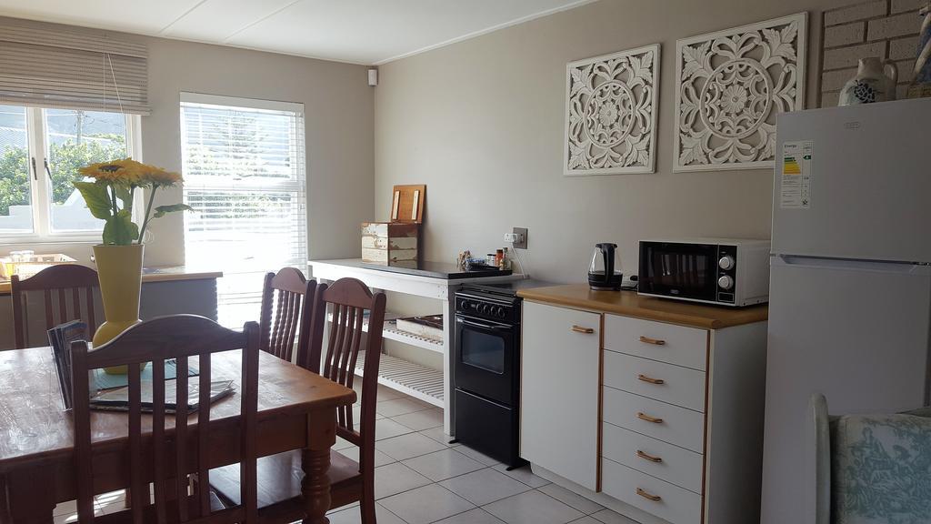 Strandloper Apartments Hermanus Buitenkant foto